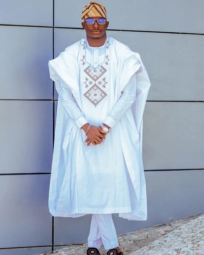 Photo 2 sur 2, Grand boubou agbada brodé